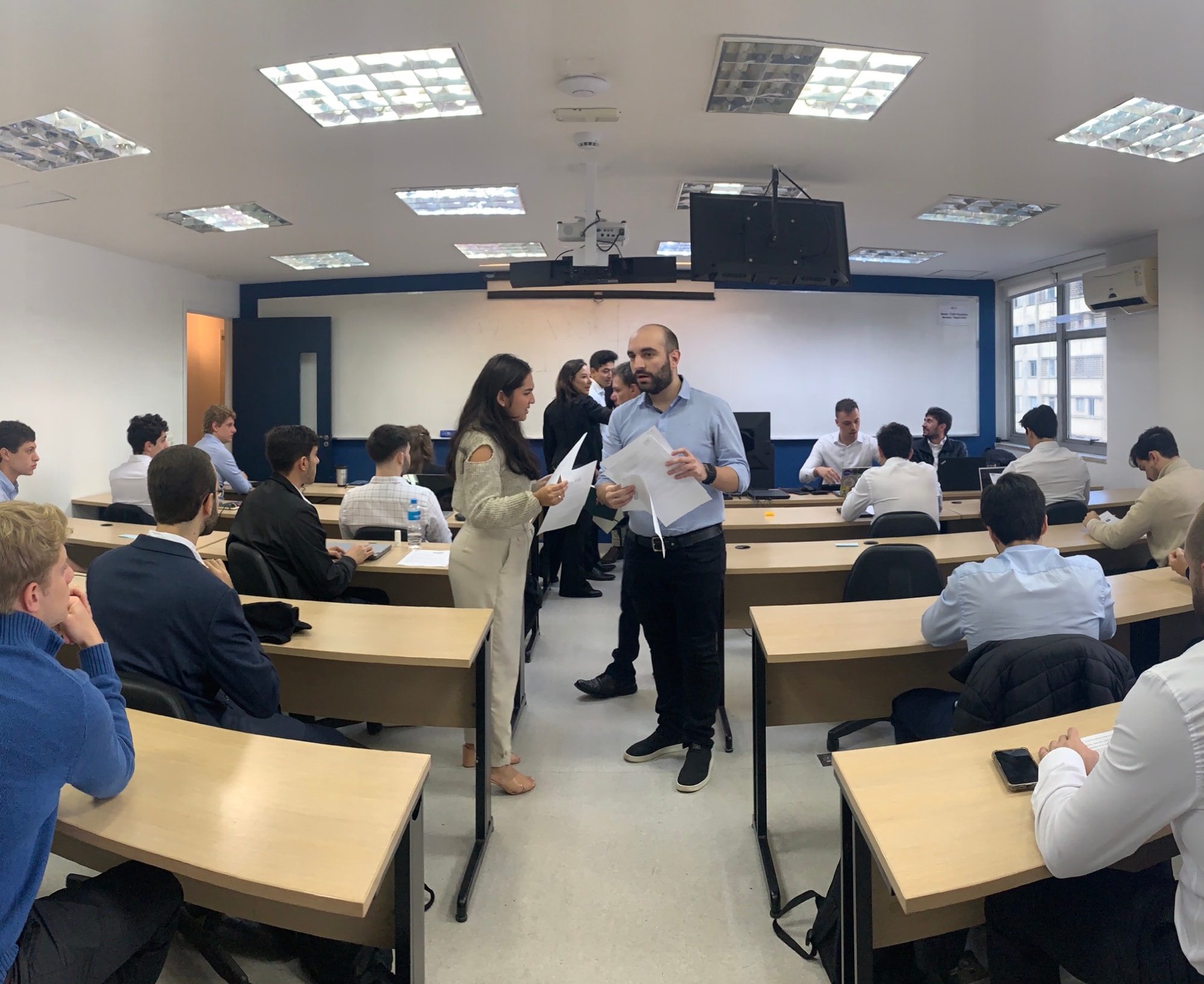 Turma reunida em uma das primeiras formações presenciais